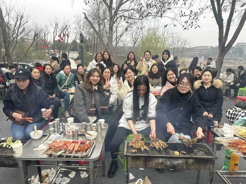 綿陽市先鋒醫(yī)療器械有限公司—— 慶?！?.8婦女節(jié)”，共赴燒烤盛宴，致敬巾幗風(fēng)采2.jpg